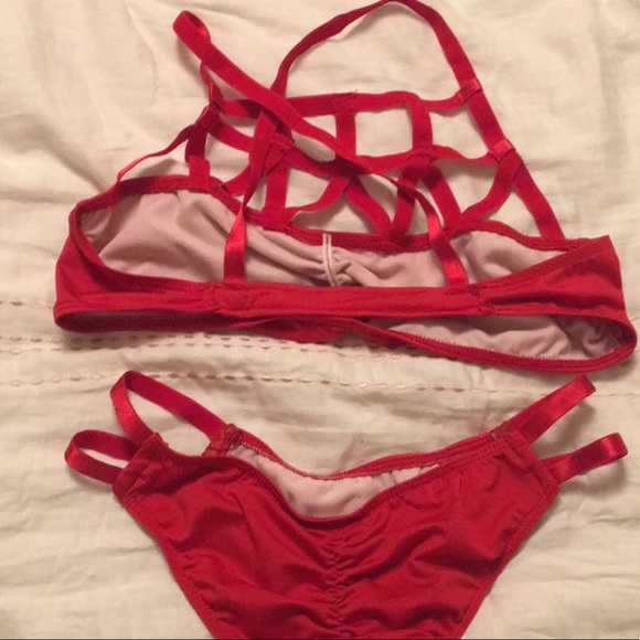 BNWOT AMI CLUBWEAR Red Coral Caged Bikini - Picture 8 of 8